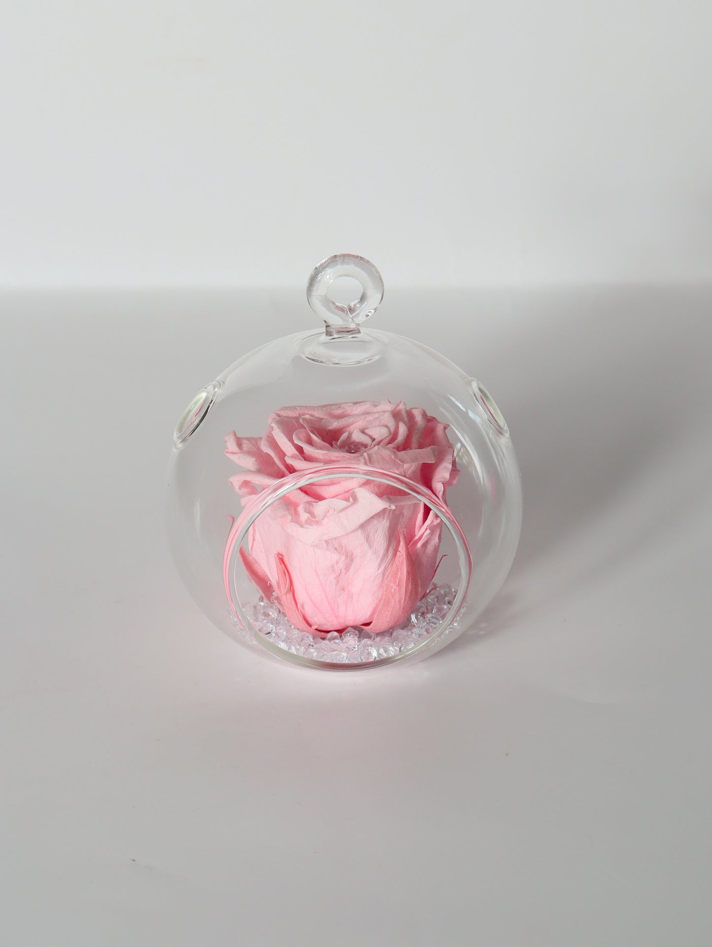 Boule verre avec rose